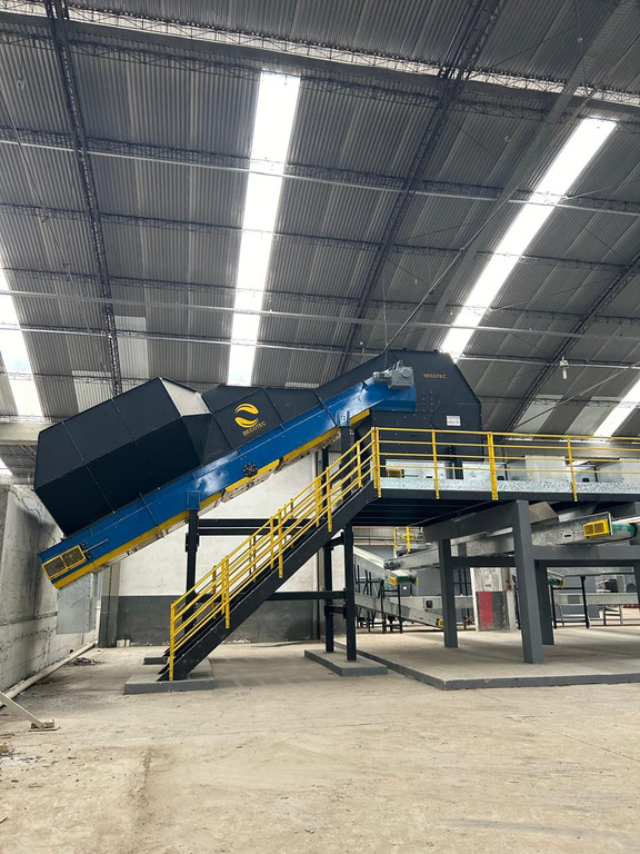 Equipamento industrial montado